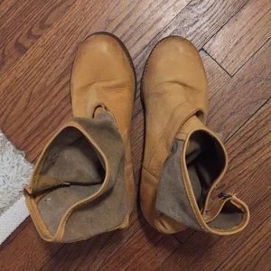 Anthro IVero Gommo Italian leather&canvas booties